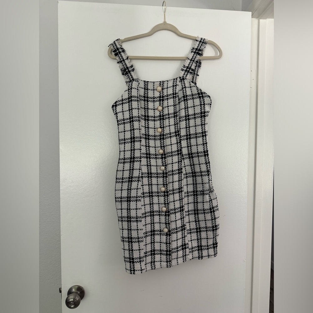 Dress tweet white black
